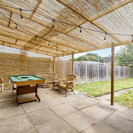 Low Rate For A 4-Bedroom House In Coventry With Free Unlimited Wi-Fi 2 Car Parking 53 Qmc Exterior photo